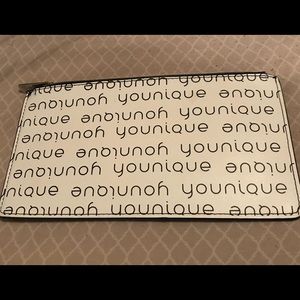 Younique makeup bag from the Duet collection